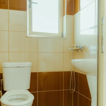 بيت ضيافة Shtino