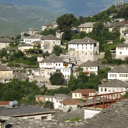 بيت ضيافة Shtino